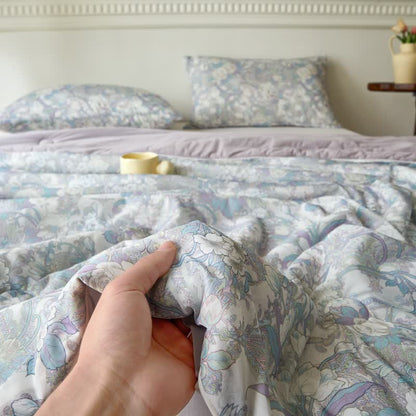 Vintage Floral Soft Lightweight Quilt - image 5