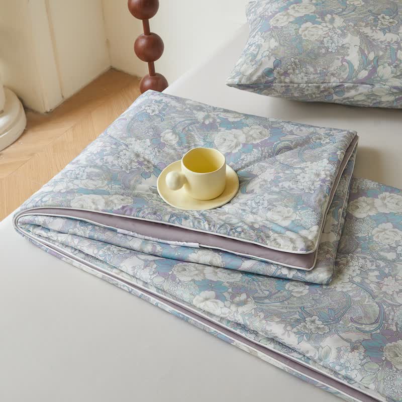 Vintage Floral Soft Lightweight Quilt - image 7