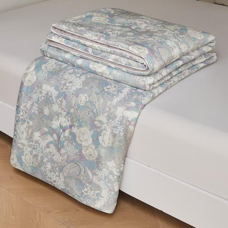Vintage Floral Soft Lightweight Quilt - image 6