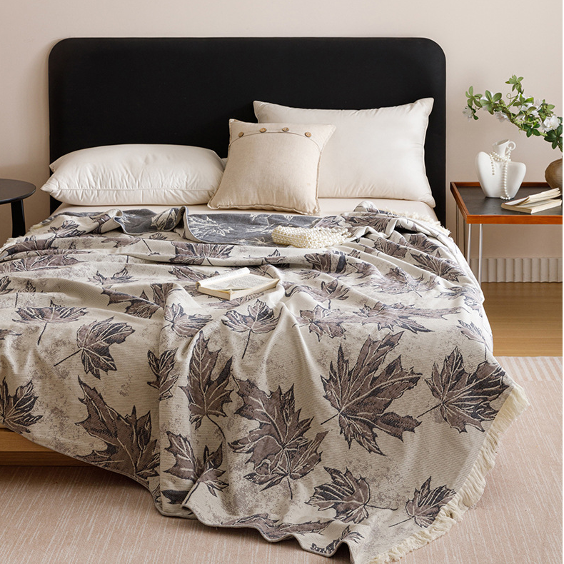 Cotton Gauze Tassel Maple Leaf Quilt - image 2