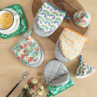 High Heat Resistant Kitchen Oven Mitt  - image 4