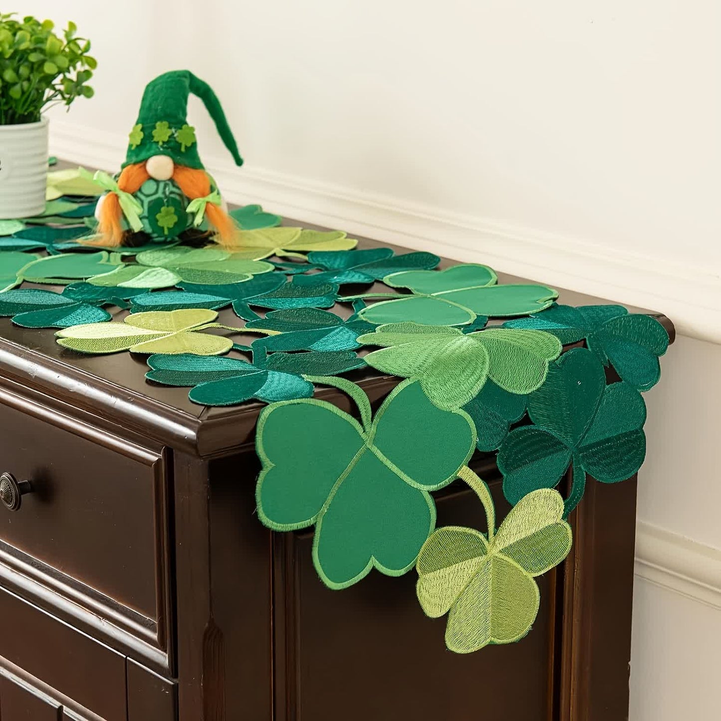 Embroidered Hollow Shamrock Table Runner - image 3
