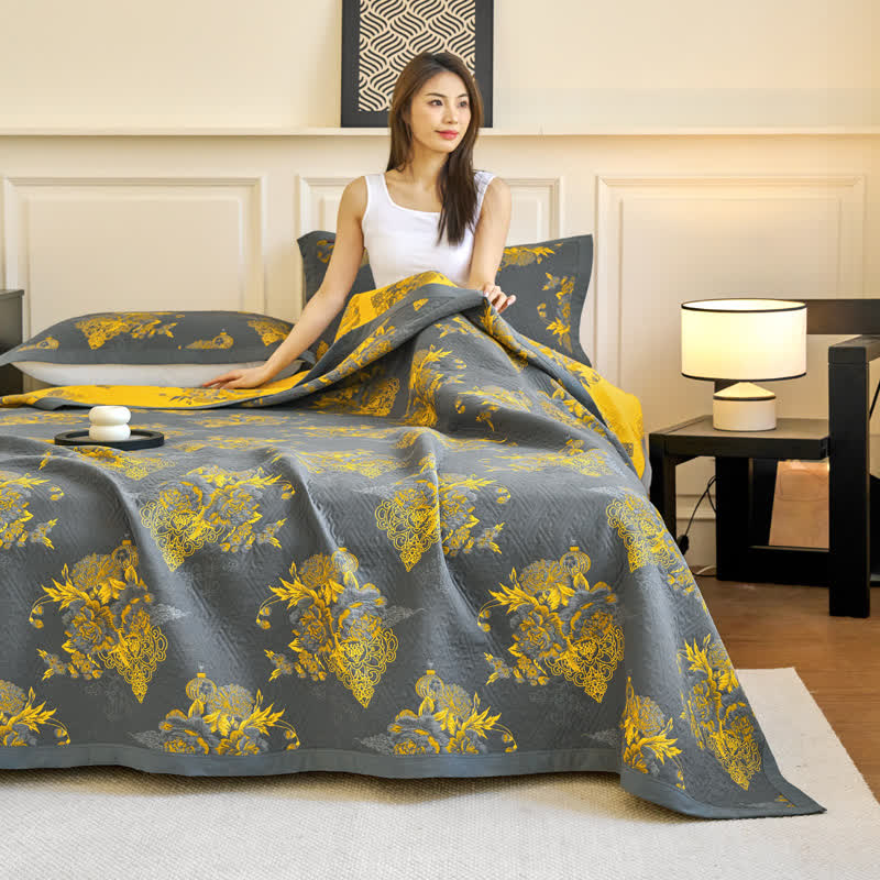 Elegant Flower Three Layer Cotton Gauze Quilt - image 1