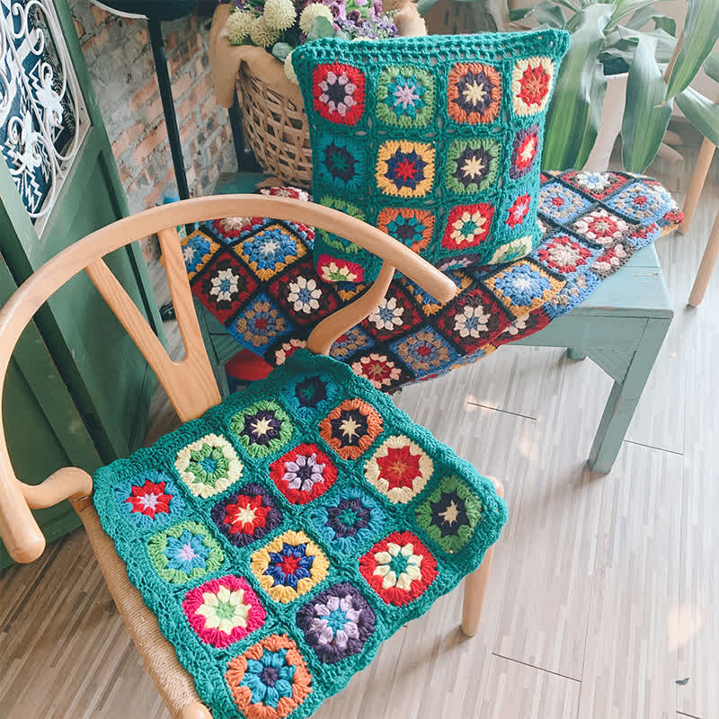 Retro Floral Hand-woven Crochet Border Blanket - image 2