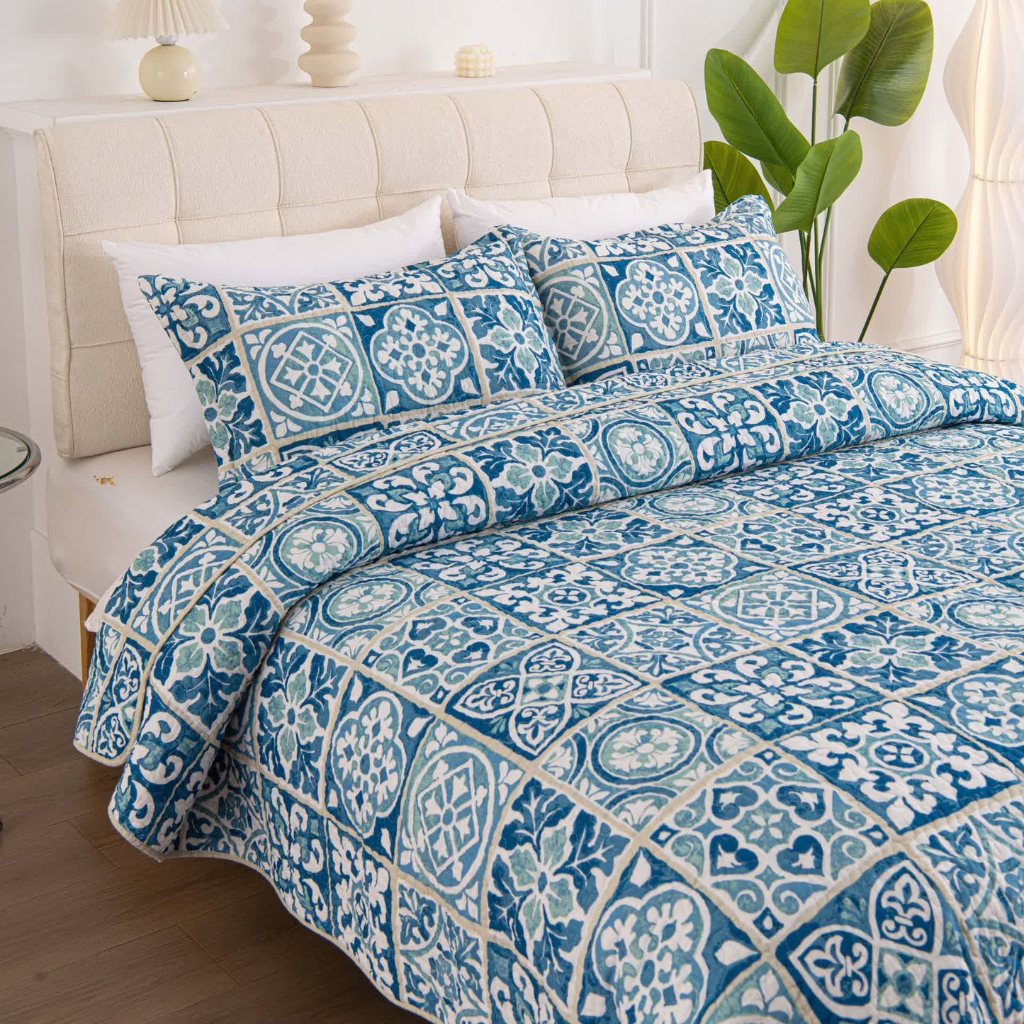Retro Luxurious Checkered Geometric pattern Coverlet - image 1
