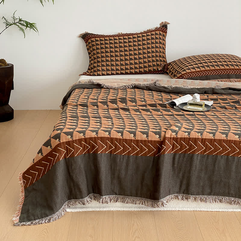 Geometric Pattern Four-layer Cotton Gauze Tassel Quilt - Quilt with 2PCS Pillowtowels - Queen - image 0