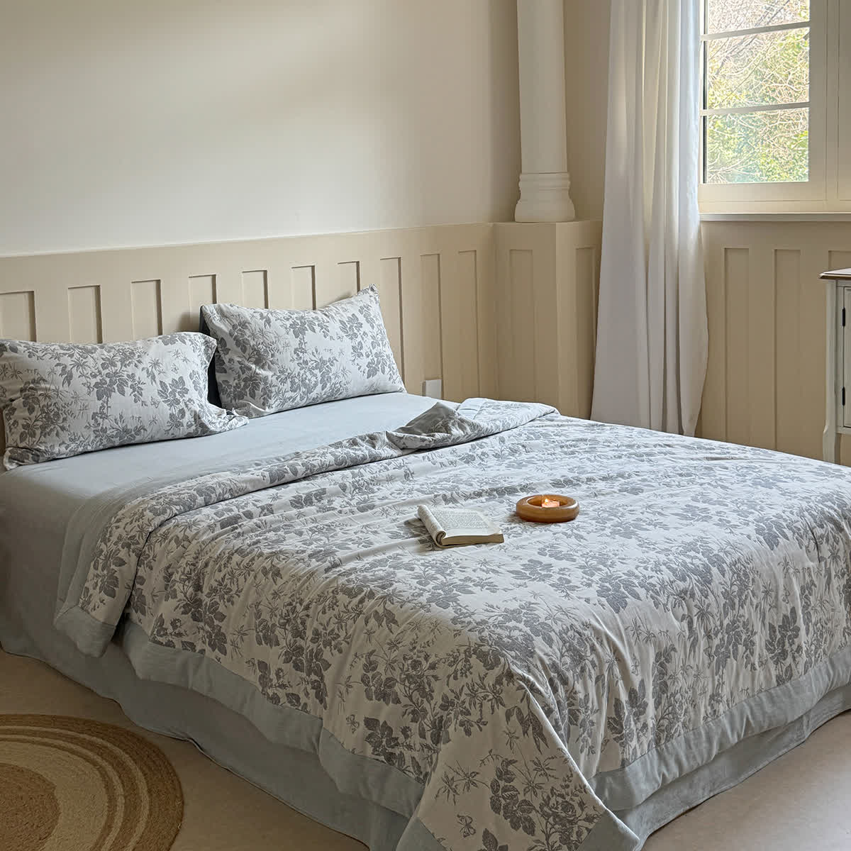 Elegant Plant Cotton Yarn-dyed Jacquard Summer Quilt - image 1