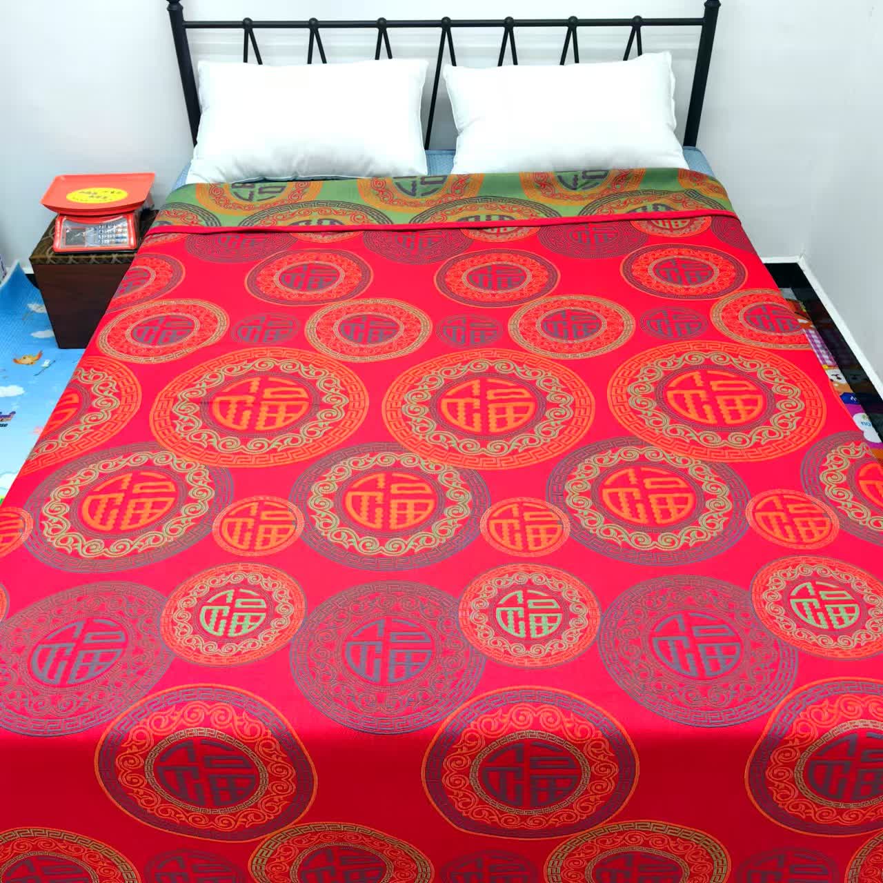 Retro Circle Auspicious Symbols Cotton Gauze Reversible Quilt - King - image 0