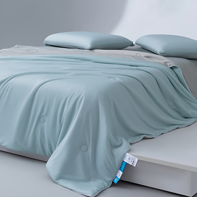 Double-sided Ice Silk Cooling Quilt - image 1