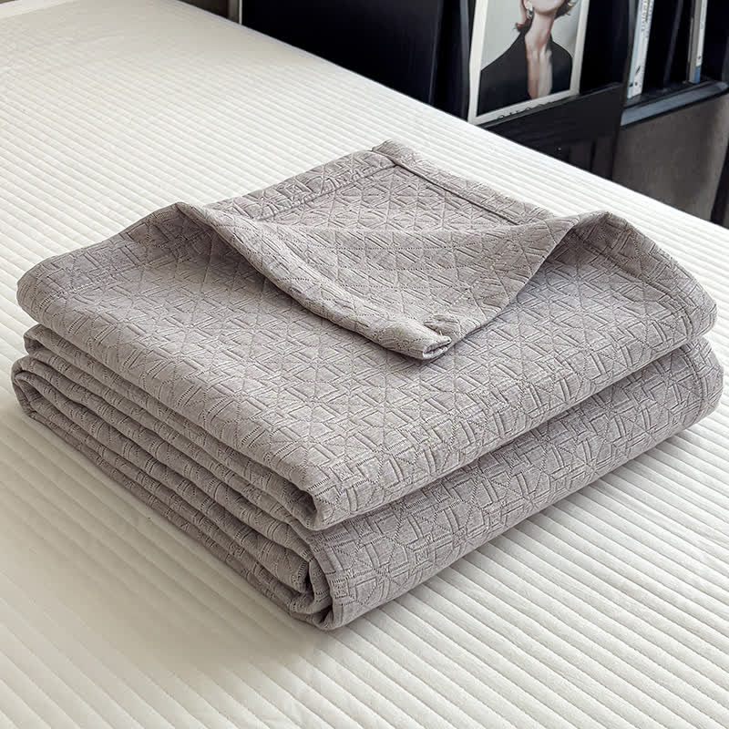 Geometric Grid Print Cotton Muslin Quilt - image 3