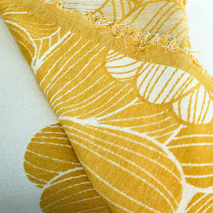 Daisy Jacquard Chenille Blanket with Tassels - image 12