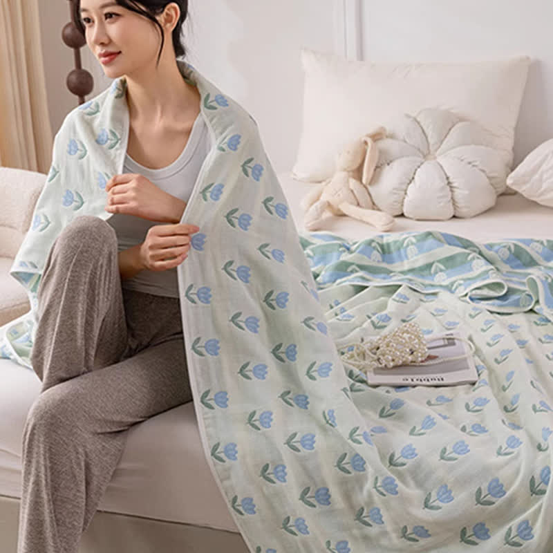 Tulip Cotton Gauze Reversible Quilt - image 4