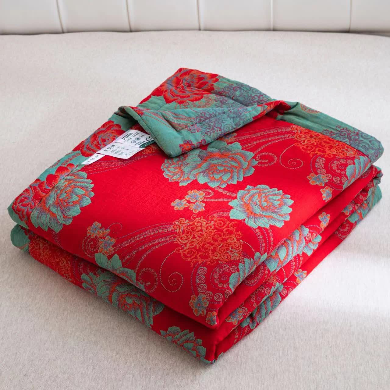 Red Peony Cotton Gauze Jacquard Quilt - image 3