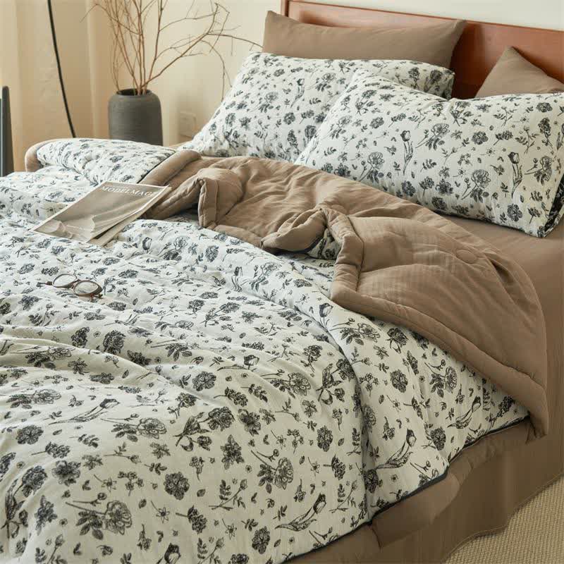 Black Floral Natural Cotton Gauze Quilt - image 1
