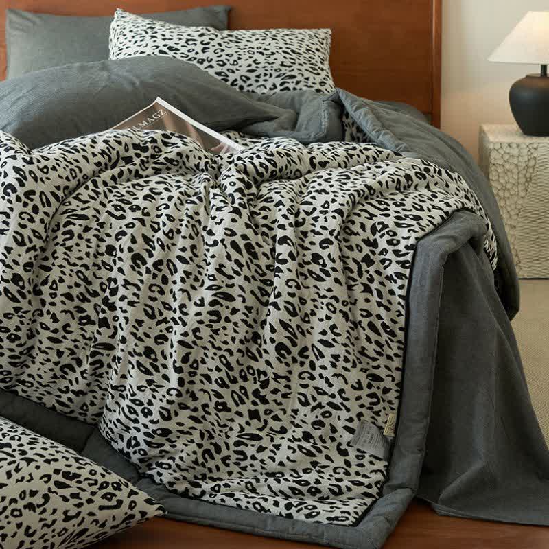 Leopard Print Natural Cotton Gauze Quilt - image 2