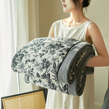 Black Camellia Natural Cotton Gauze Quilt - image 6