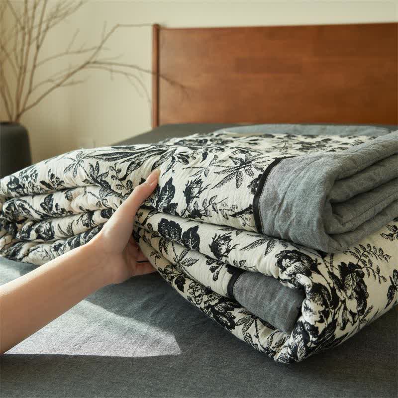 Black Camellia Natural Cotton Gauze Quilt - image 7