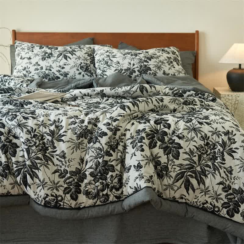 Black Camellia Natural Cotton Gauze Quilt - image 2