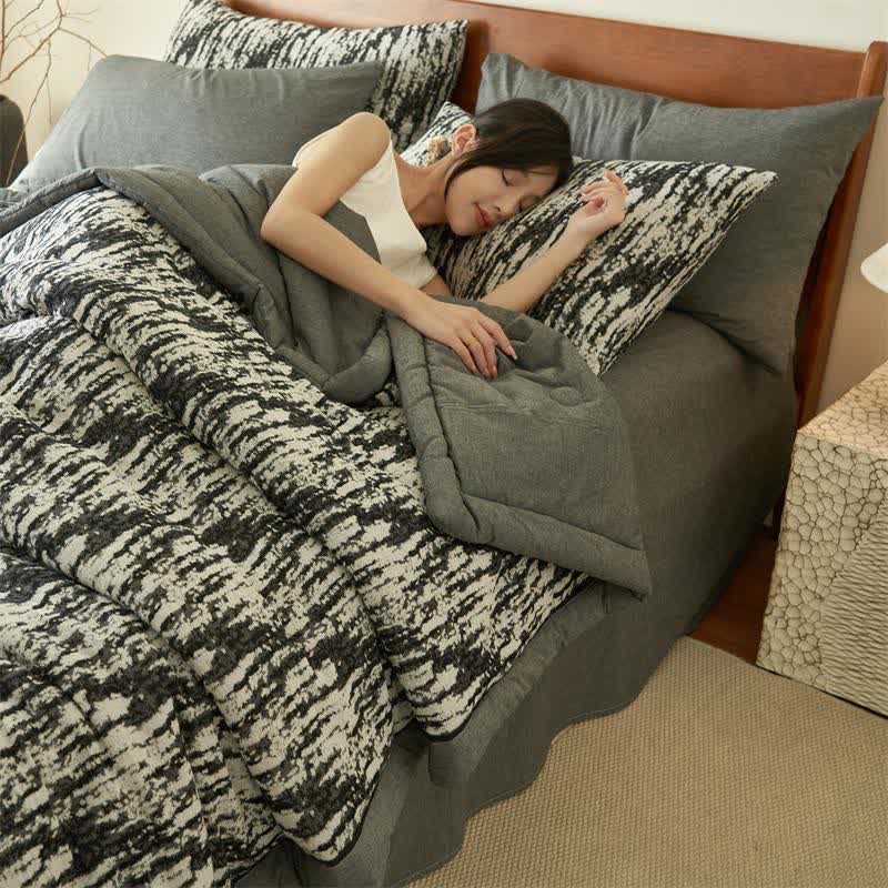 Ink Wash Natural Cotton Gauze Quilt - image 1