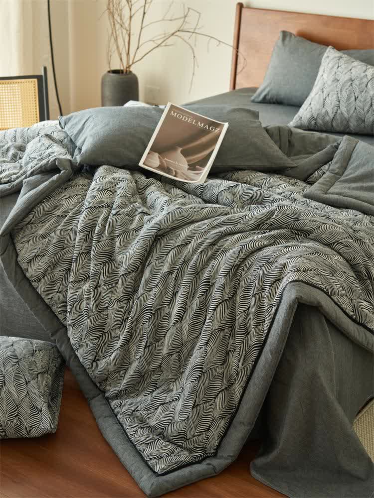 Leaf Stripe Natural Cotton Gauze Quilt - image 1