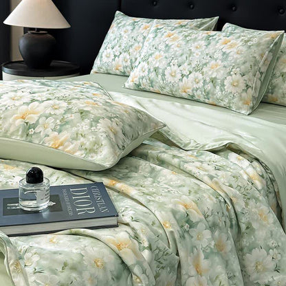 Silky Watercolor Flower Print Natural Quilt - image 1