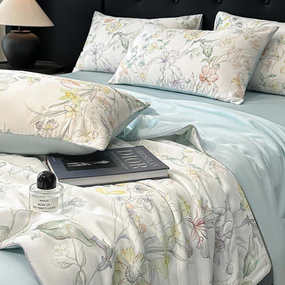 Pastel Floral Print Silky Natural Quilt - image 1