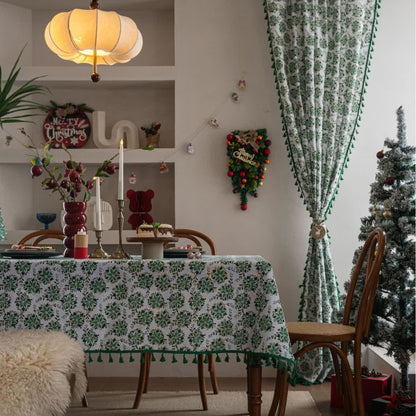 Christmas Floral Edelweiss Print Tablecloth - image 1