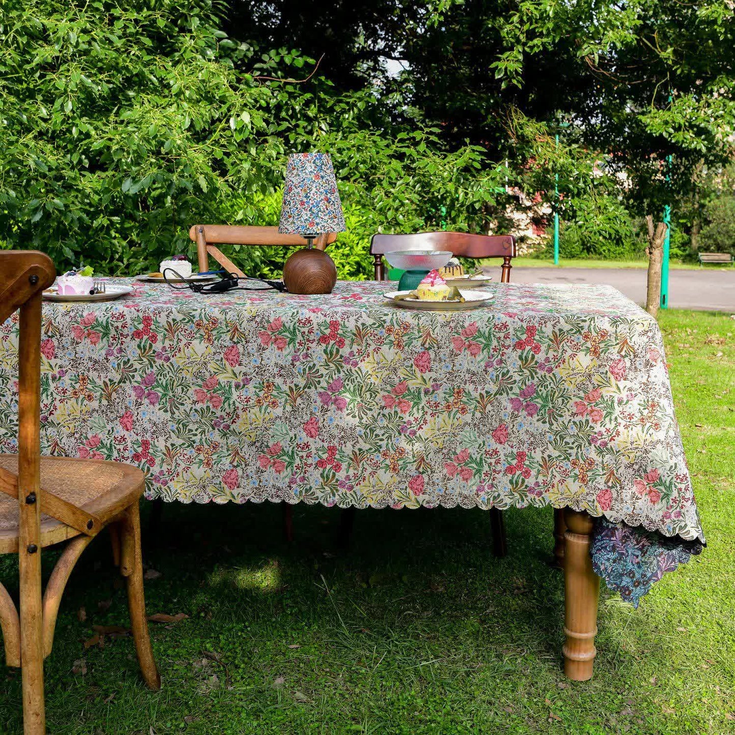 Painterly Floral Scalloped Edge Tablecloth - image 1