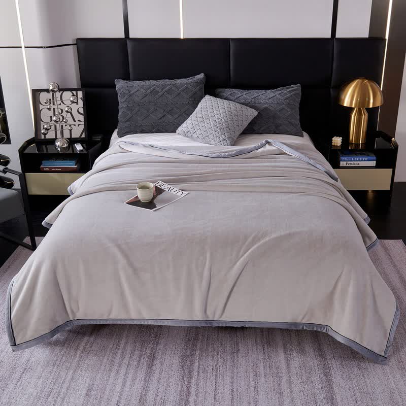 Minimalist Style Solid Color Blanket - image 5