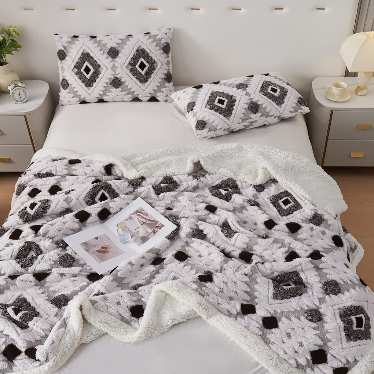 Bohemian Style Jacquard Sherpa Throw Blanket - image 8