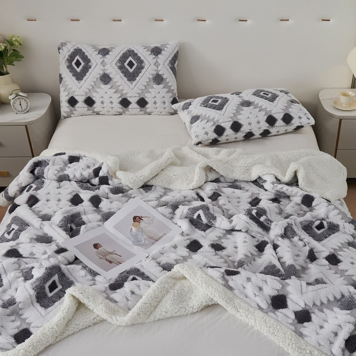 Bohemian Style Jacquard Sherpa Throw Blanket - image 12