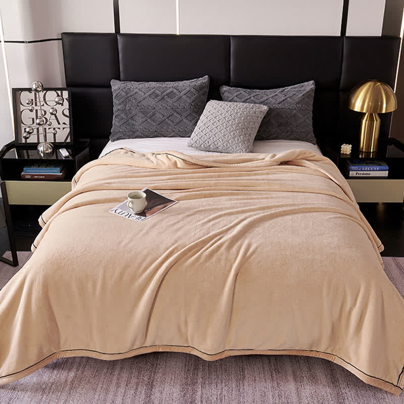 Minimalist Style Solid Color Blanket - image 3