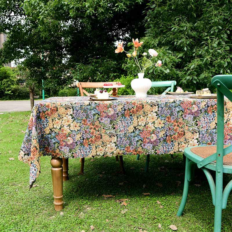 Luxurious Floral Scalloped Edge Tablecloth - 55" x 102" - image 0