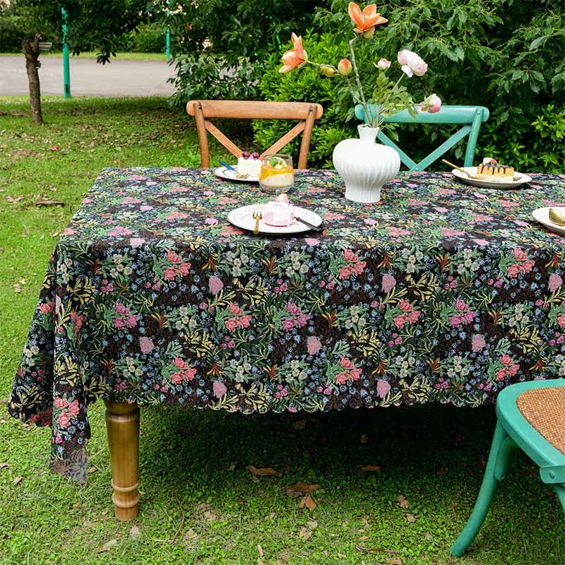 Retro Floral Branch Scalloped Edge Tablecloth - 55" x 102" - image 0