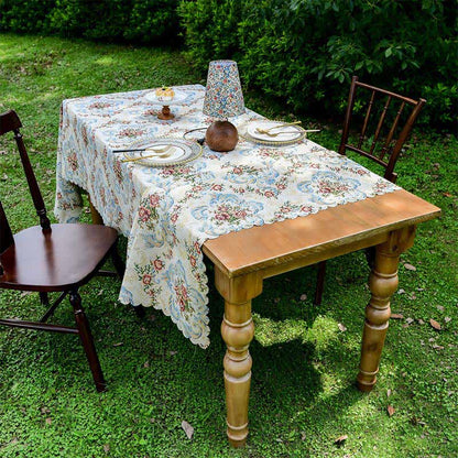 Elegant Floral Scalloped Edge Tablecloth - image 3