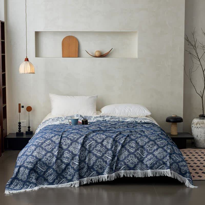 Retro Pattern Reversible Cotton Tassel Quilt - image 0