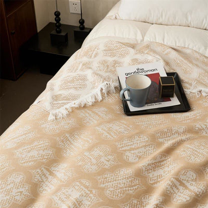 Retro Pattern Reversible Cotton Tassel Quilt - image 7