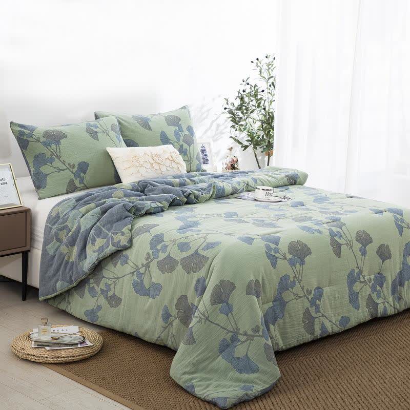 Ginkgo Leaf Cotton Gauze Reversible Bedding  - image 1