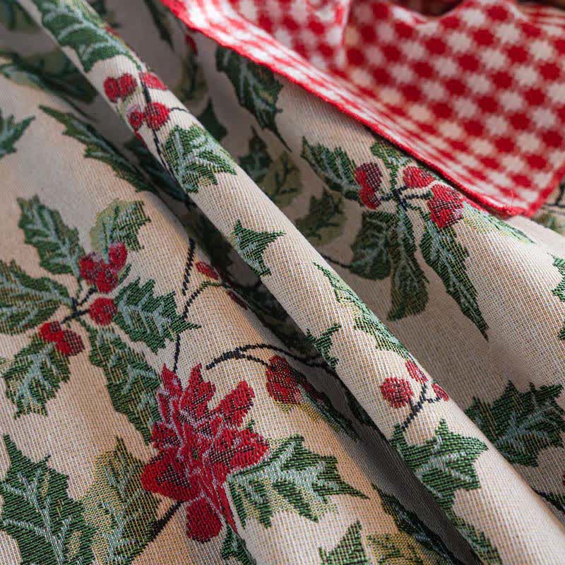 Christmas-inspired Holly Leaf Jacquard Tablecloth - image 11