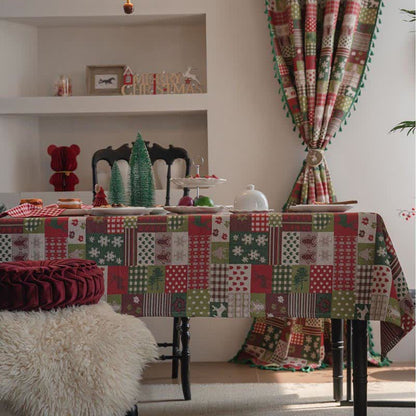 Patchwork Christmas-inspired Print Tablecloth - image 1