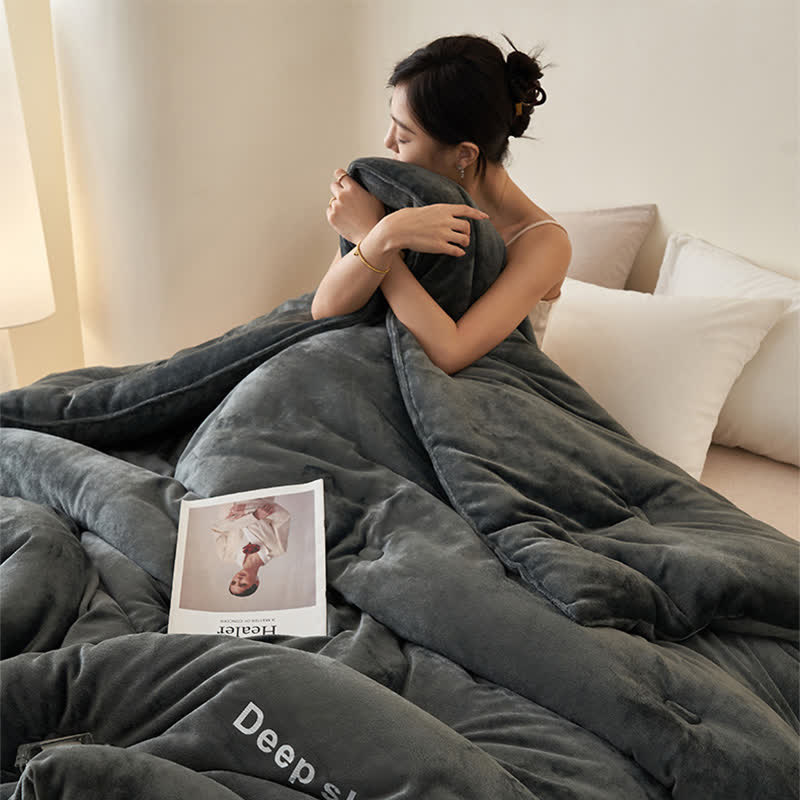 Letter Printed Fluffy Plush Warm Blanket - image 3