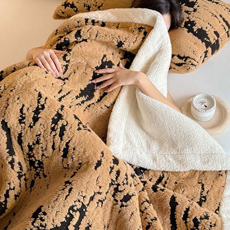 Artistic Gradient Sherpa Throw Blanket - image 4