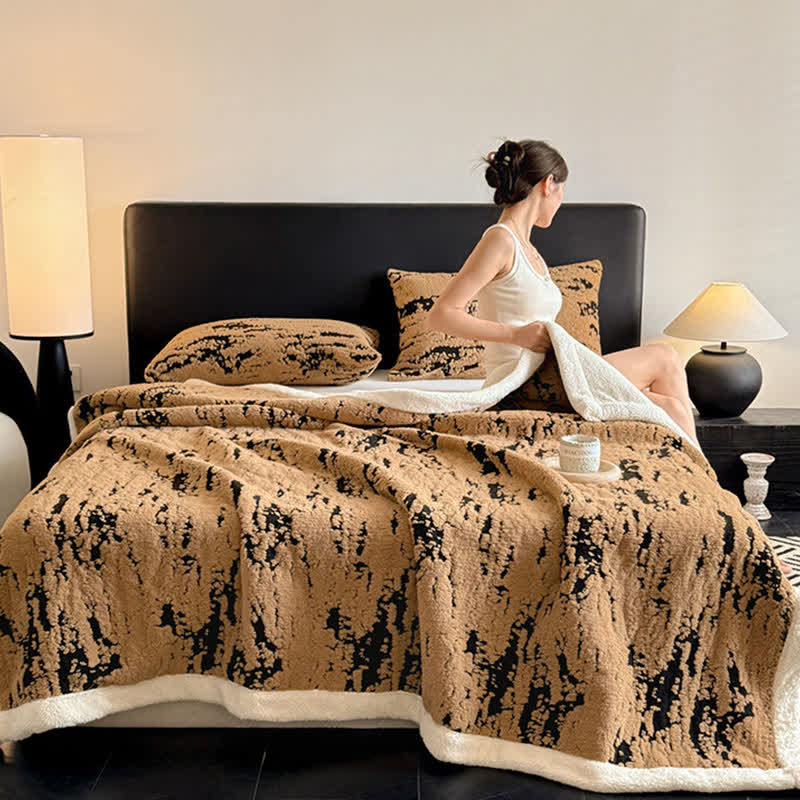 Artistic Gradient Sherpa Throw Blanket - image 1