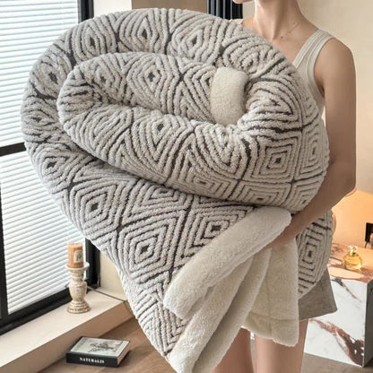 Geometric Diamond Jacquard Sherpa Throw Blanket - Black - 2PCS Pillowcases - 19" x 29" - image 2