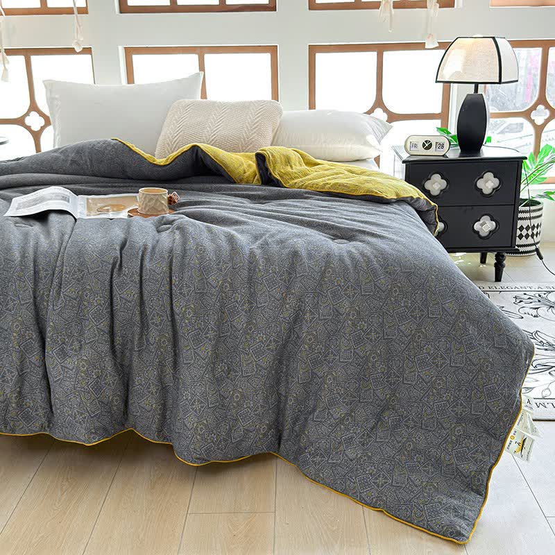 Subtle Pattern Cotton Gauze Quilt - image 1