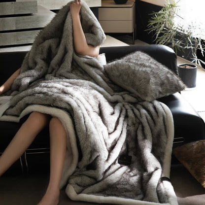 Ownkoti Luxury Faux Fur Throw Blanket - image 2