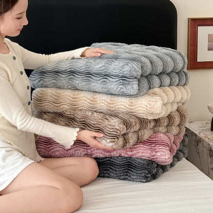 Faux Fur Wavy Jacquard Plush Blanket - image 2