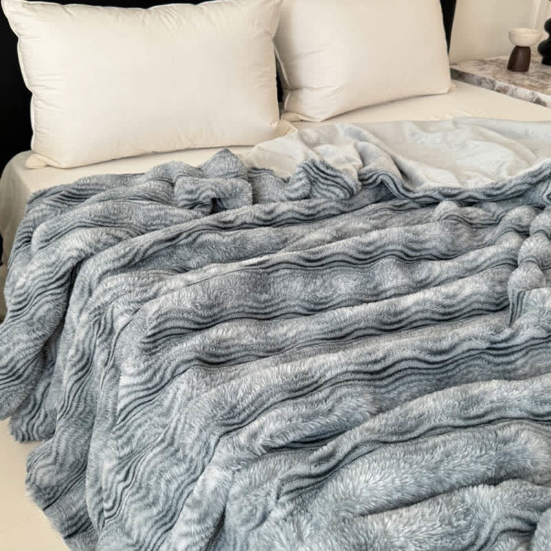Faux Fur Wavy Jacquard Plush Blanket - image 17