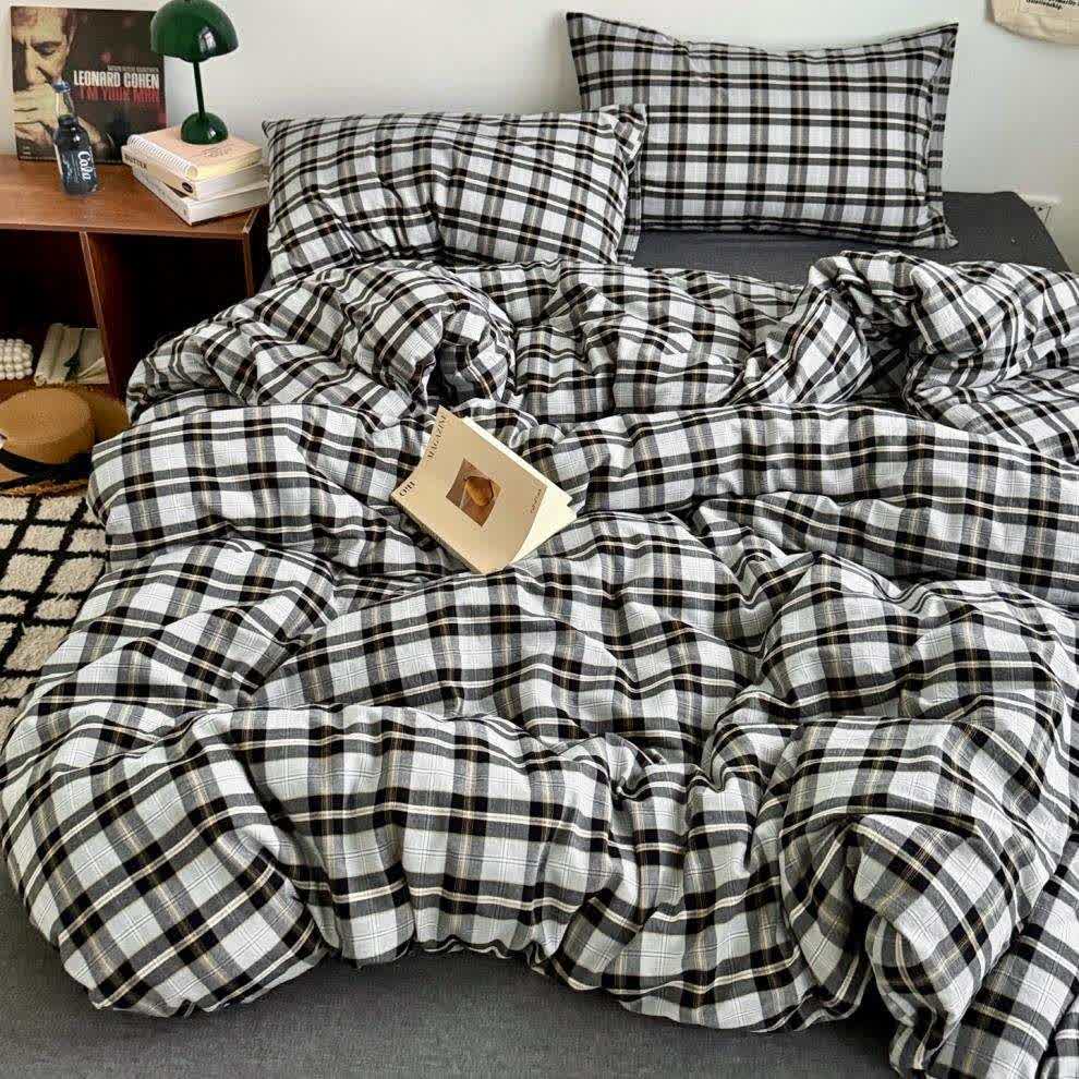 Classic Plaid Cotton Bedding Set - image 1
