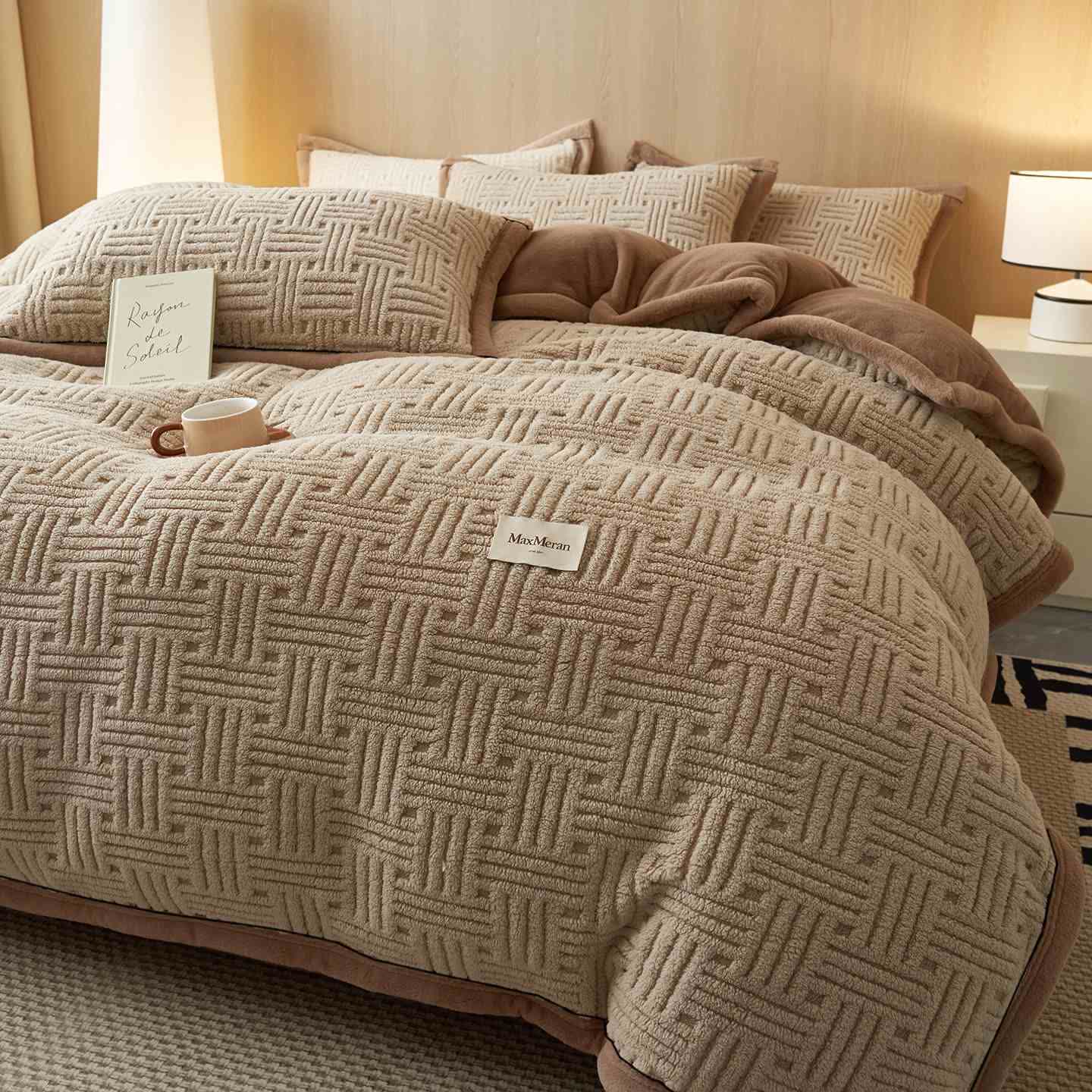Stripe Knot Textured Plush Bedding Set - image 3